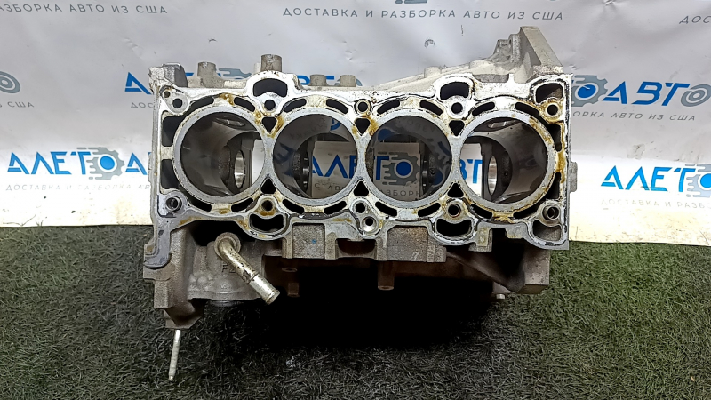Блок цилиндров голый Ford Focus mk3 11-16 дорест 2.0 под расточку, задиры