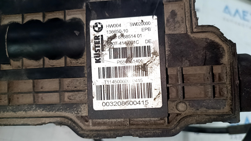 Механизм стояночного тормоза BMW X5 F15 14-18 после ремонта