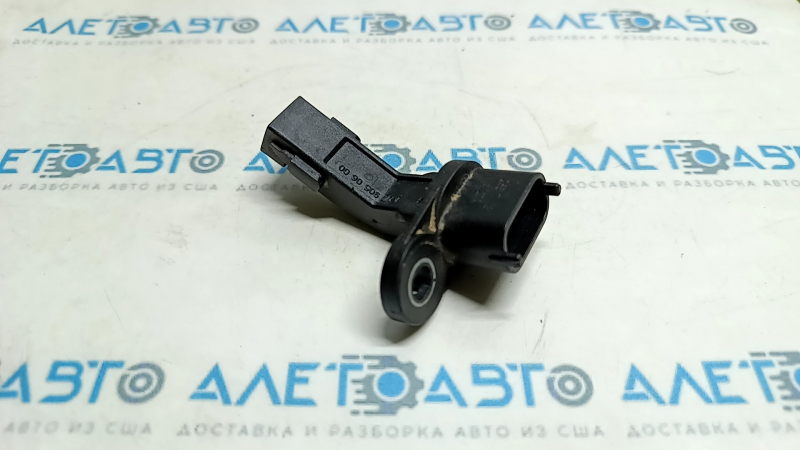 Датчик положения коленвала Mercedes C-class W205 300 19-21 2.0T