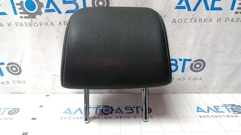Подголовник 2 ряда правый VW Passat b7 12-15 USA кожа черная с серой строчкой