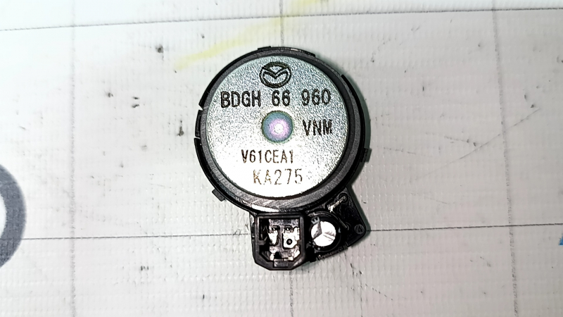 Пищалка двери передней левой Mazda CX-50 23-26