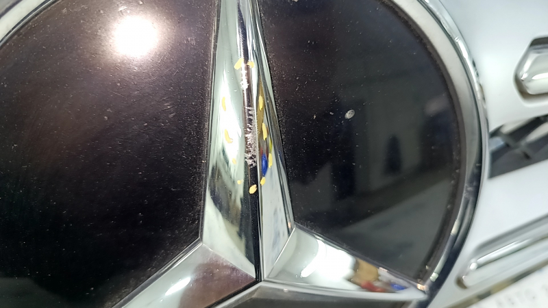 Решетка радиатора grill в сборе Mercedes GLC 300 20-22 без камеры, с эмблемой, песок