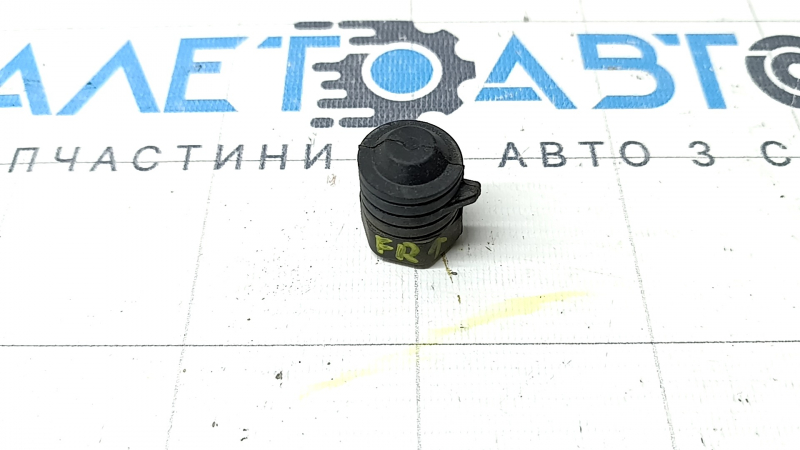 Отбойник капота правый Mazda CX-50 23-26 на капоте