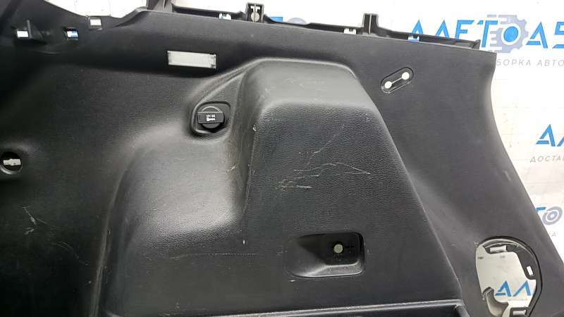 Детали обшивки arки, Jeep Cherokee 2014 года, вид сбоку