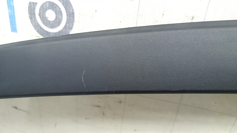 Накладка арки крыла передняя левая Jeep Cherokee KL 19-23 структура, царапины,сломано крепление