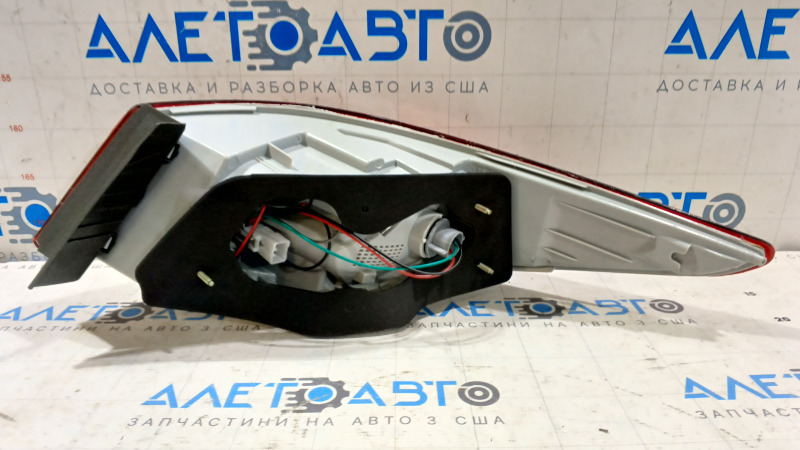 Фонарь внешний крыло левый Hyundai Sonata 11-14