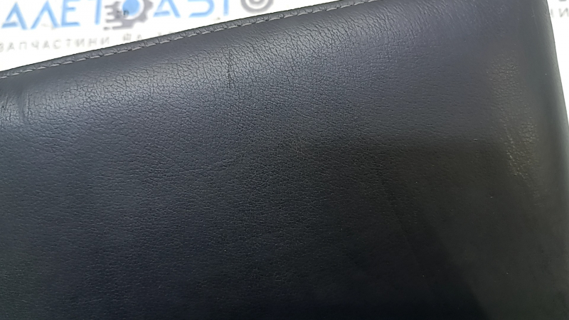Подлокотник заднего ряда сидений 2 ряд Nissan Pathfinder 13-14 кожа черная, царапины