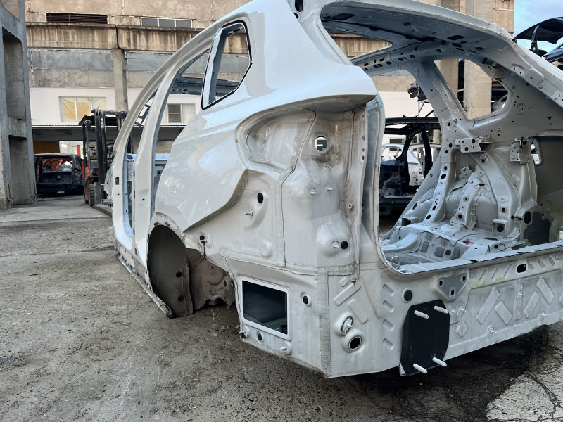 Задняя левая четверть кузова BMW X5 G05 19-26, вид с другой стороны на фото 2