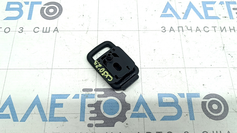 Крючок обшивки арки багажника Mazda CX-50 23-26 черный