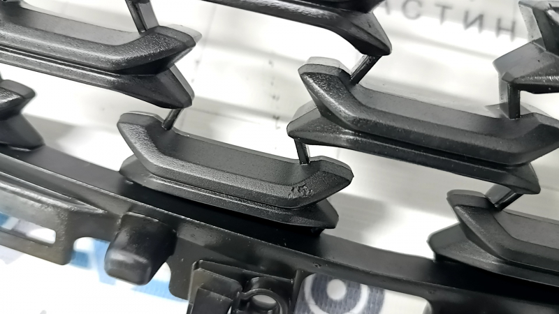 Решетка радиатора grill Mazda CX-50 23-26 черная, тычки