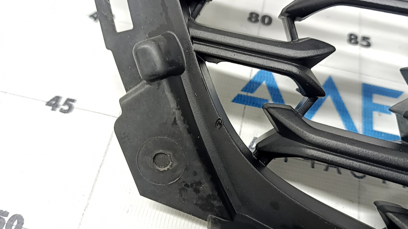 Решетка радиатора grill Mazda CX-50 23-26 черная, тычки