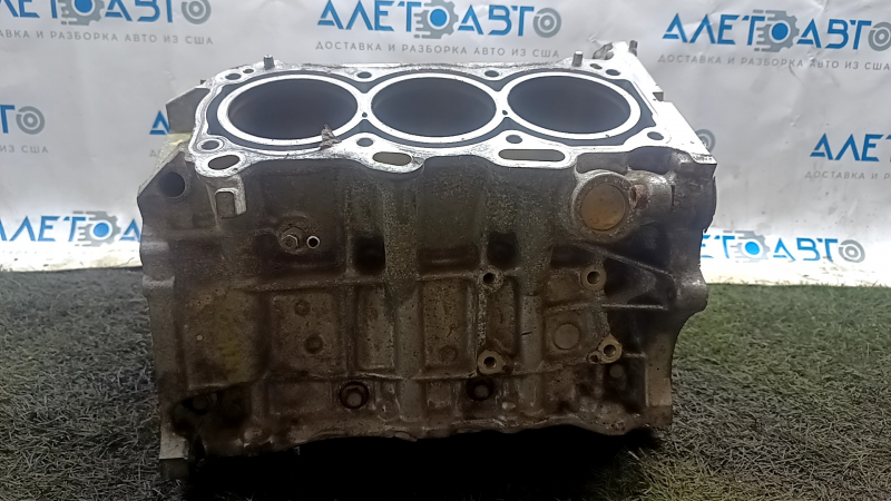 Блок цилиндров 2GR-FXE Lexus RX450h 10-15 под расточку, задиры