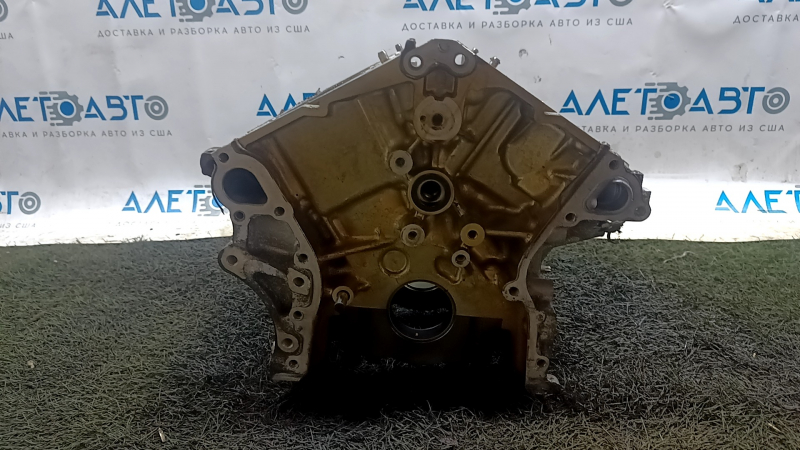 Блок цилиндров 2GR-FXE Lexus RX450h 10-15 под расточку, задиры