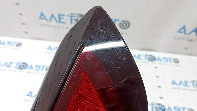 Фонарь внешний крыло правый Mazda CX-50 23-26 царапины