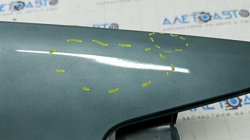 Крыло переднее правое Toyota Prius 30 10-15 зеленый 781, крашено, тычки, вмятины, после ремонта