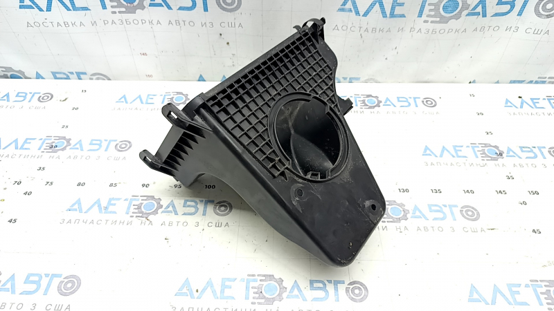 Нижняя крышка корпуса воздушного фильтра Mazda CX-50 23-24 2.5