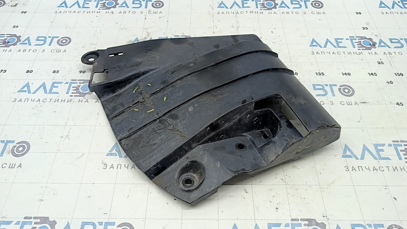 Защита задней балки правая Mazda CX-50 23-26 примята, надрыв, сломана защелка