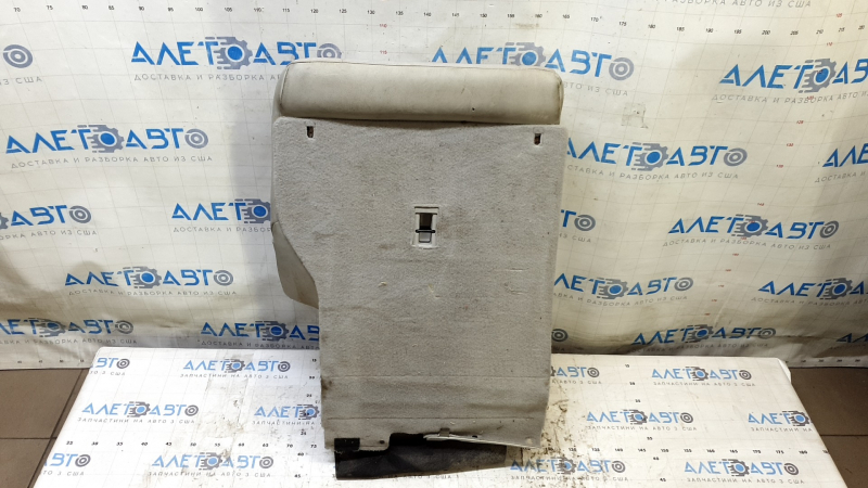 Задняя спинка сидения Lexus RX350/RX450h 2010-2012 года, вид сзади, с дефектами на коже.