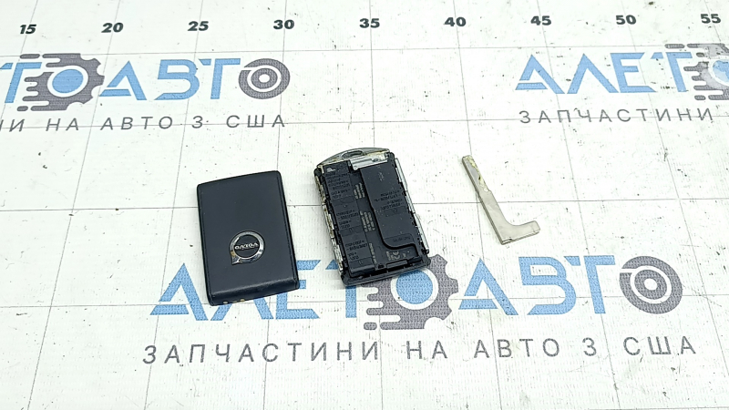 Ключ Volvo XC90 16-26 keyless, 4 кнопки, царапины