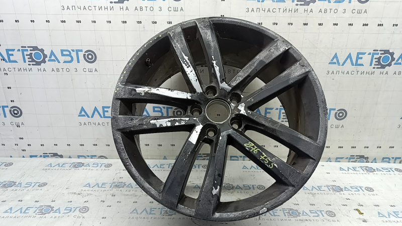 Диск колеса R19 с дефектами, подойдет для Volkswagen Passat 2016-2019.