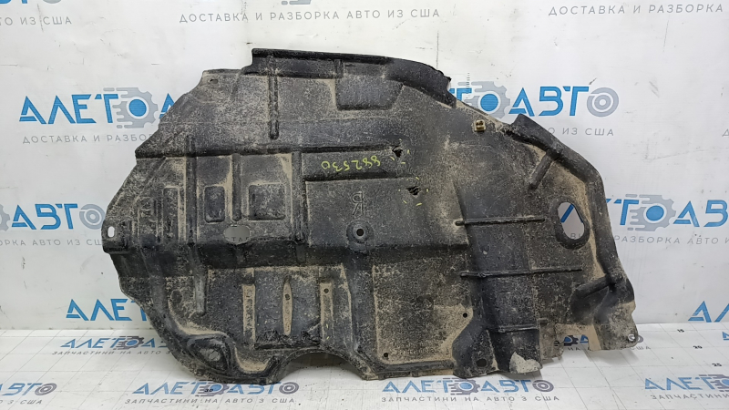 Деталь кузова Toyota Camry V50, вид с противоположной стороны, с обнаруженными повреждениями.