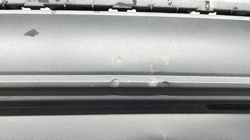 Бампер задний голый нижняя часть VW Tiguan 22-24 структура без парктроников, вмятины, царапины