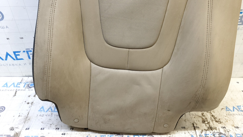Вид с крупным планом на спинку сидения, запасная часть для Chevrolet Volt 2011-2015 с дефектами.