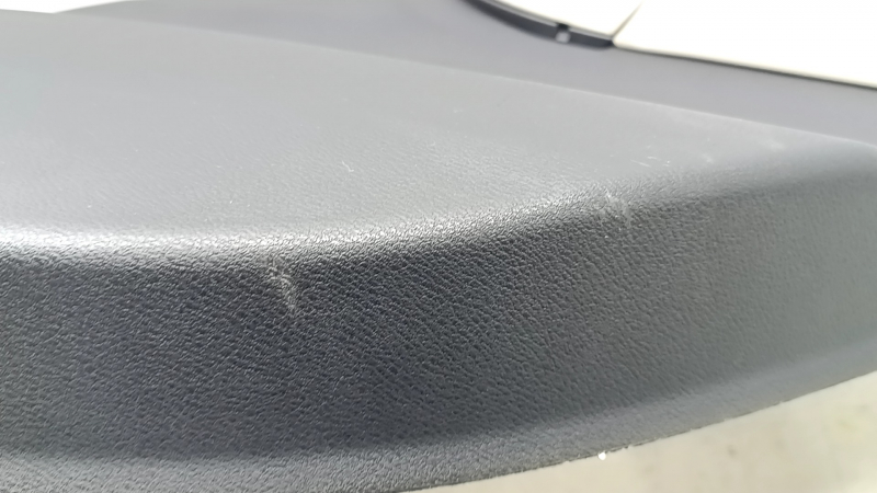 Обшивка дверей картка задня ліва BMW X1 F48 16-22 шкіра Sensatec бежева з чорним, Oyster, з підлокітником шкіра бежева Oyster, молдинг чорний глянець, з накладкою, з ручкою, подряпини, під чищення