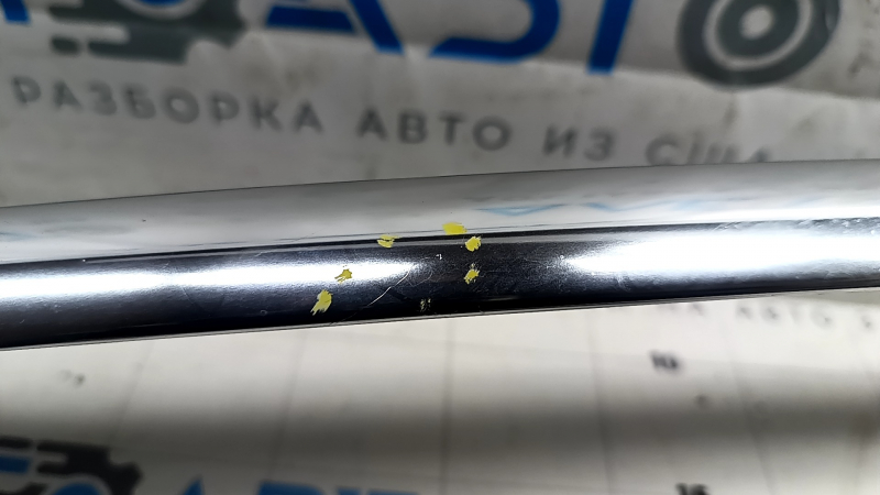 Накладка крыши правая Tesla Model 3 18-23 хром, тычка, царапины