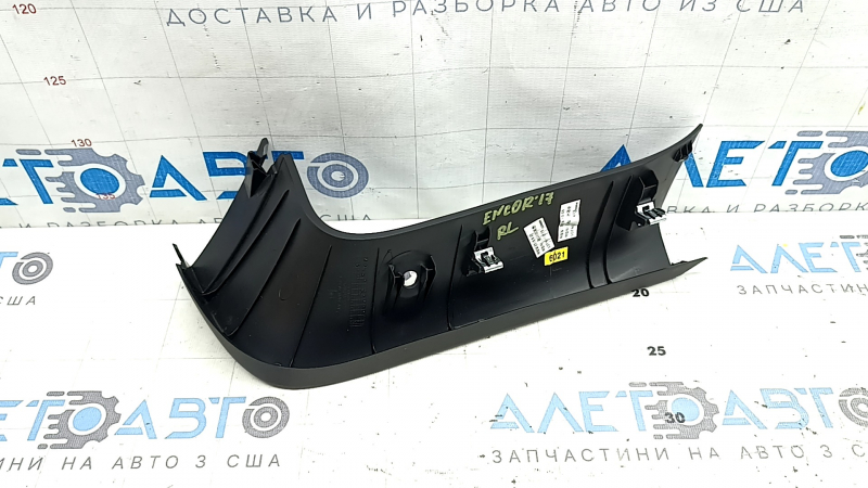 Обшивка двери багажника левая Buick Encore 13-22 черная