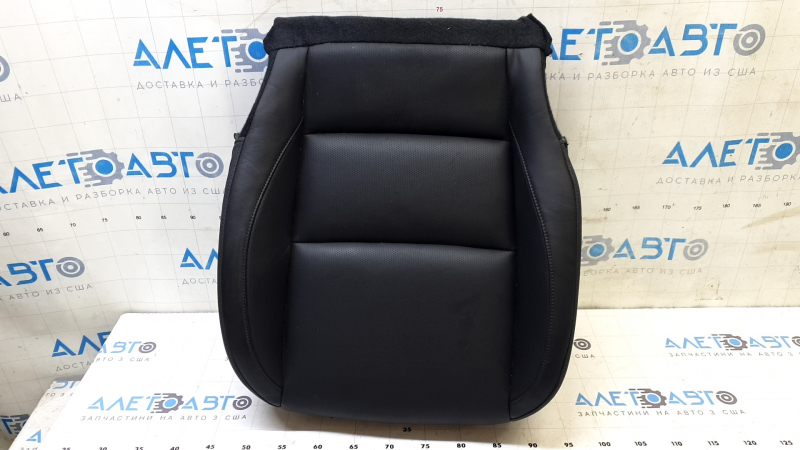 Обшивка сиденья пассажирского Mazda CX-30 2020-2026, черная кожа, перфорация без дефектов.