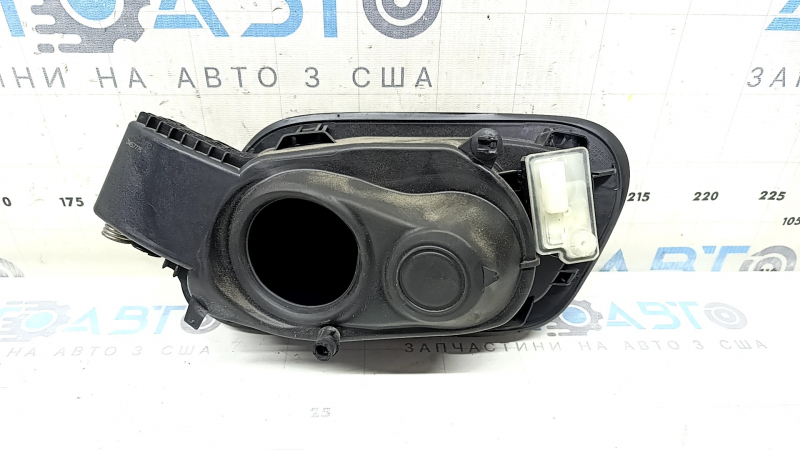 Лючок бензобака с корпусом Volvo XC40 19-26 электро