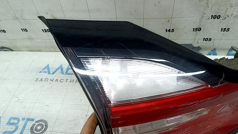 Фонарь внутренний крышка багажника левый Ford Edge 19-22 рест Titanium, ST, царапины