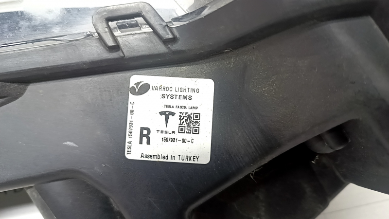 Противотуманная фара птф правая Tesla Model Y 20-25 песок
