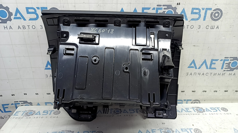 Перчаточный ящик, бардачок Volvo XC60 18-26 черный с замком, 2 части, царапины