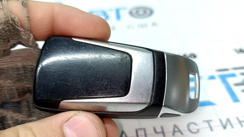 Ключ smart Audi A4 B9 17-21 тип 1, 4 кнопки, потерт, царапины, тычки