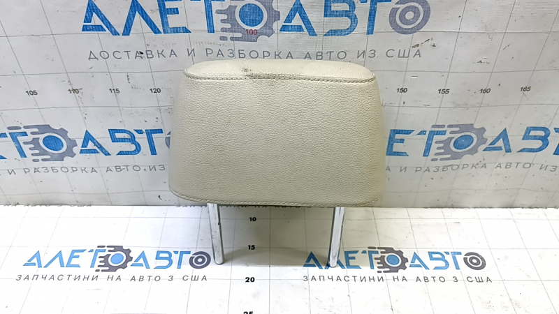 Подголовник 2 ряда правый VW Passat b7 12-15 USA кожа бежевая, под чистку