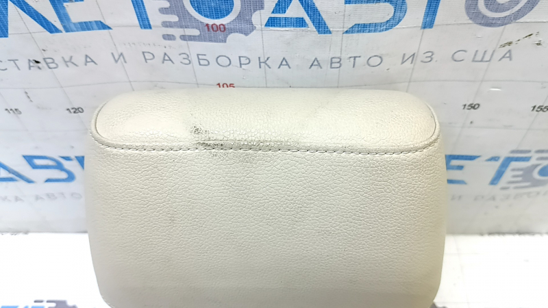 Подголовник 2 ряда правый VW Passat b7 12-15 USA кожа бежевая, под чистку