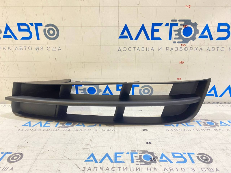 Решетка боковая переднего бампера левая Audi Q7 4L 10-15