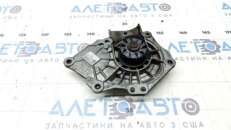Помпа водяная Audi A4 B9 17-25 2.0T