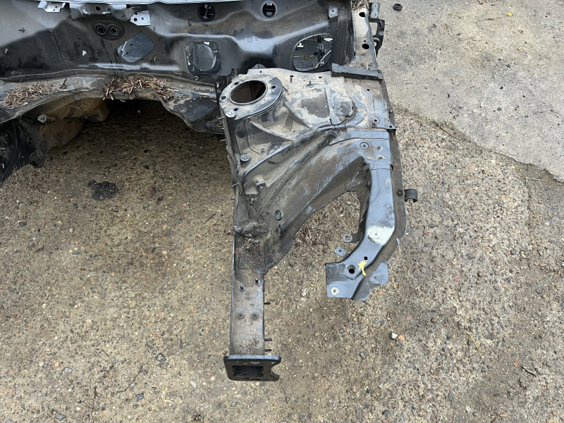 Четверть передняя левая Audi A4 B9 17-20 на кузове, графит