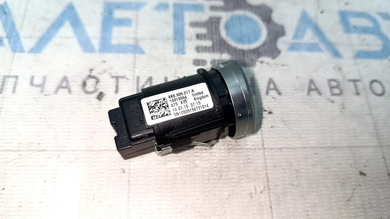 Кнопка start/stop Audi A4 B8 13-16 рест, полез хром