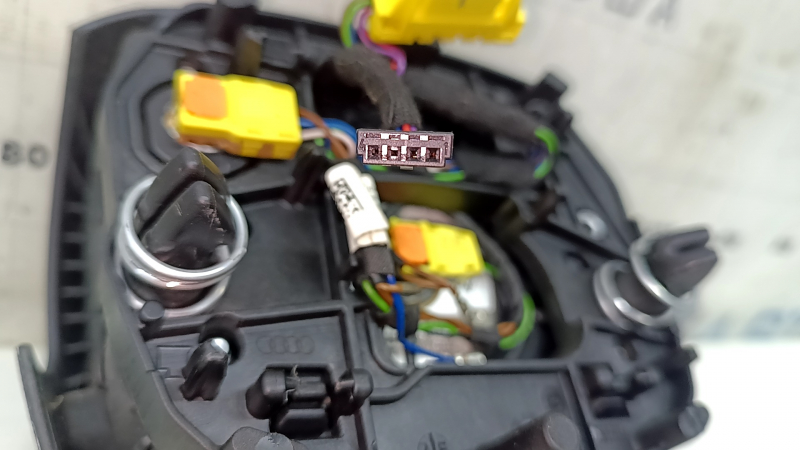 Детали внутренней конфигурации подушки безопасности для Audi Q5, вид снизу
