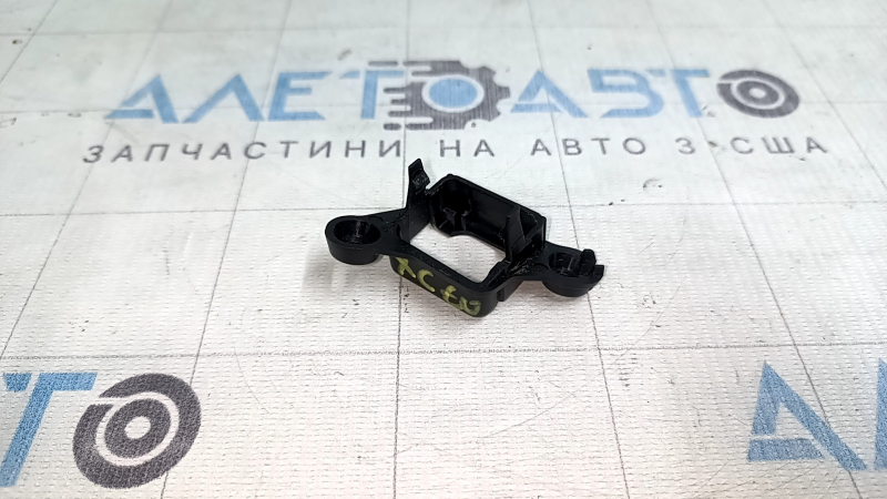 Кронштейн камеры бокового зеркала левый Volvo XC60 18-26