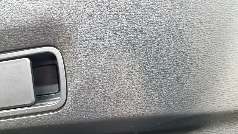 Обшивка арки левая Mitsubishi Outlander 22-26 черная, царапины