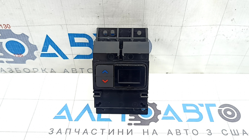 Управление климат-контролем 2-го ряда сидений Mitsubishi Outlander 22-26 царапины