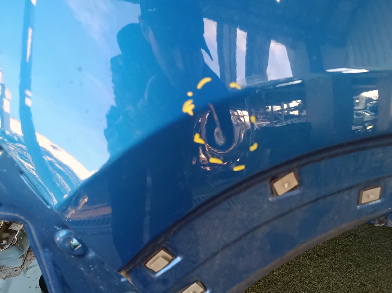 Дефект на задней правой четверти Hyundai Tucson, оттенок синего.