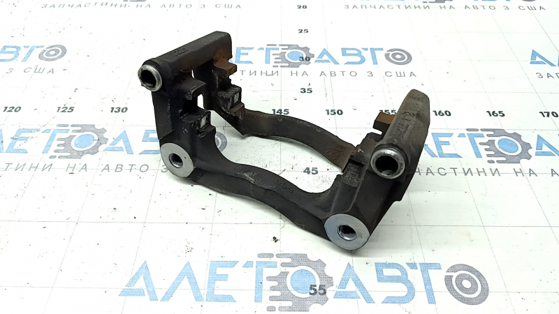 Скоба суппорта передняя правая BMW 3 G20 19-26 под 330/24мм