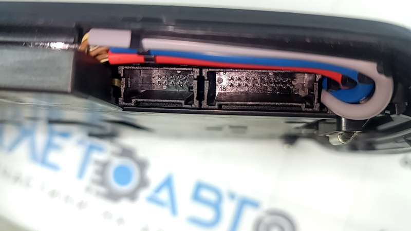 Плафон освещения передний BMW 3 G20 19-24 2 части, черный под люк с управлением жестами, царапины