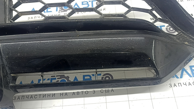 Решетка радиатора grill в сборе Honda CRV 20-22 со значком, hybrid, под радар, с накладками молдингов, песок